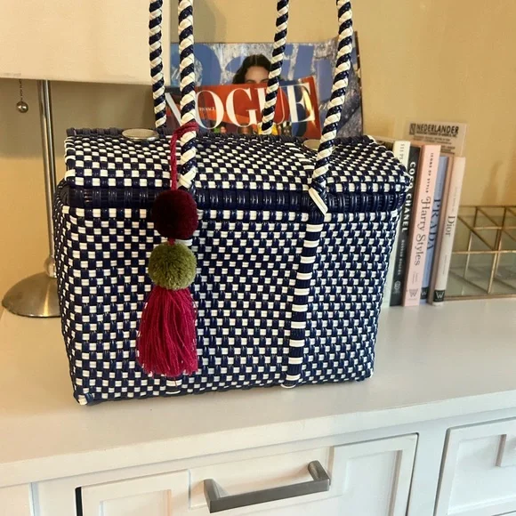 Un Pueblo bonbon mini bag Navy and White Woven Tote Bag - Picture 2 of 4